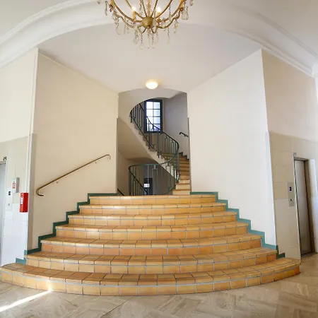 Vue Imprenable Et Charme Historique à *