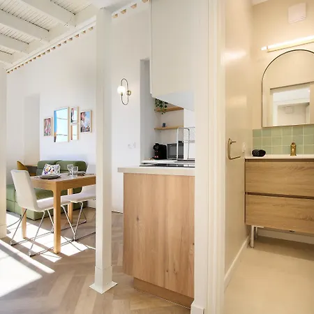 Vue Imprenable Et Charme Historique A Διαμέρισμα *