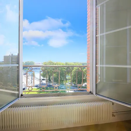 Vue Imprenable Et Charme Historique A Apartament *