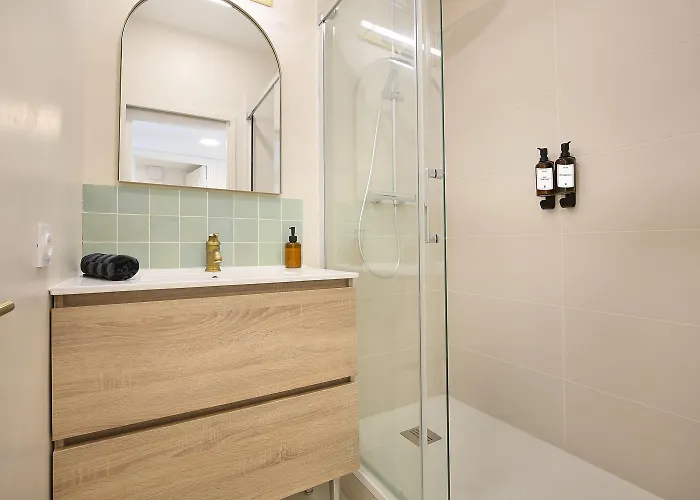 Vue Imprenable Et Charme Historique à *