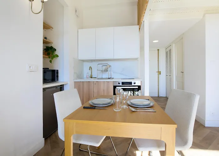 Vue Imprenable Et Charme Historique A