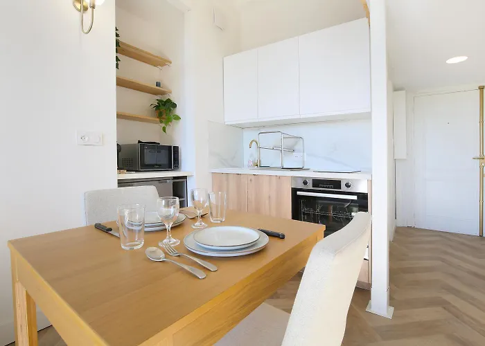 Vue Imprenable Et Charme Historique A *