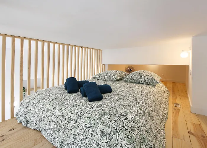 Vue Imprenable Et Charme Historique A Apartament