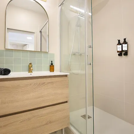 Vue Imprenable Et Charme Historique A *